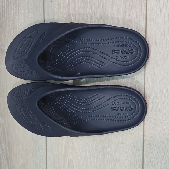 Crocs Women Outdoor Thong Flats rubber sandals shoes sz 8 - Picture 4 of 10